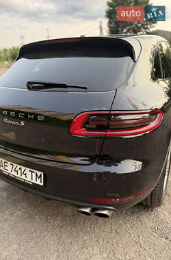 Внедорожник / Кроссовер Porsche Macan 2015 в 