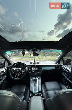 Внедорожник / Кроссовер Porsche Macan 2015 в 