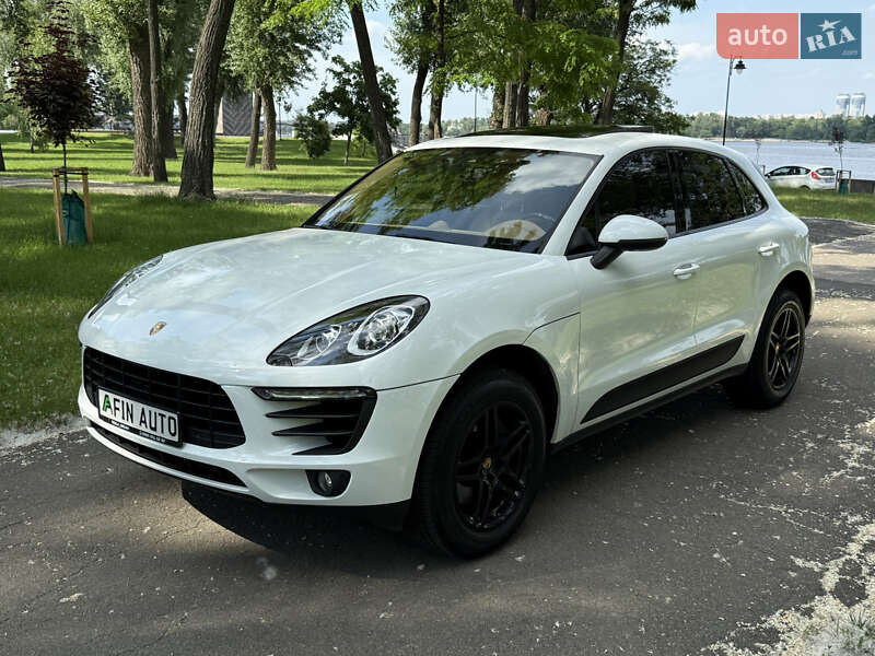 Внедорожник / Кроссовер Porsche Macan 2016 в Киеве