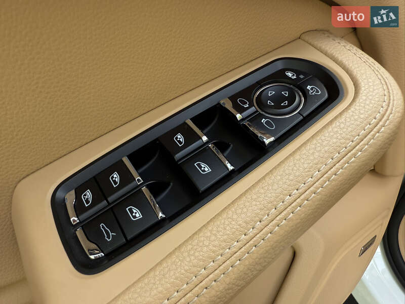 Внедорожник / Кроссовер Porsche Macan 2016 в Киеве
