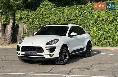 Позашляховик / Кросовер Porsche Macan 2015 в 