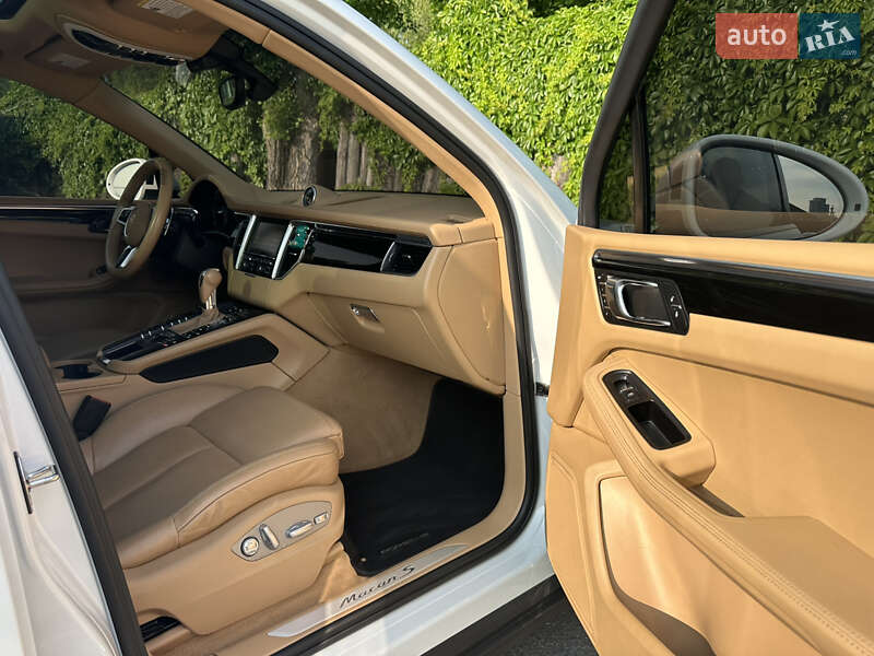 Внедорожник / Кроссовер Porsche Macan 2015 в Днепре
