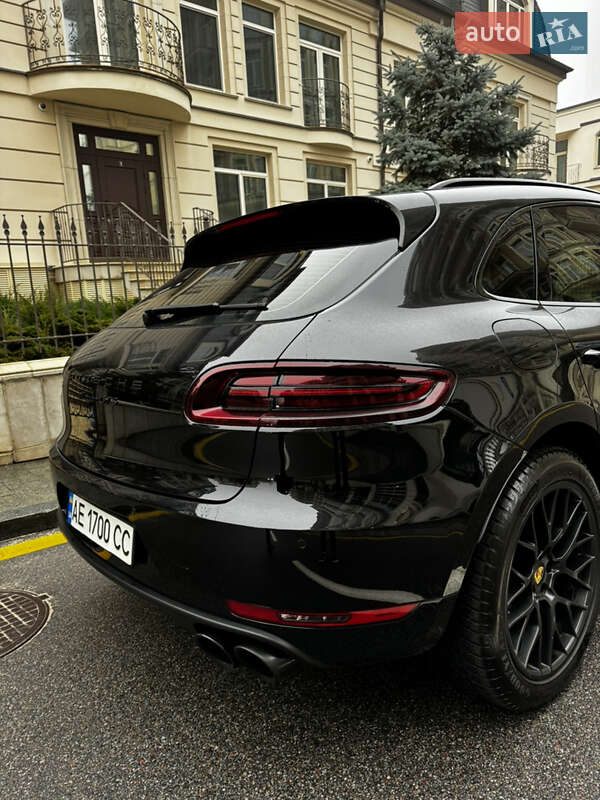 Позашляховик / Кросовер Porsche Macan 2017 в Києві