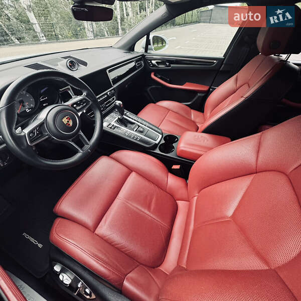 Внедорожник / Кроссовер Porsche Macan 2020 в Киеве