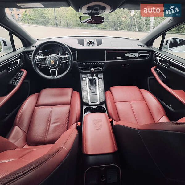 Внедорожник / Кроссовер Porsche Macan 2020 в Киеве