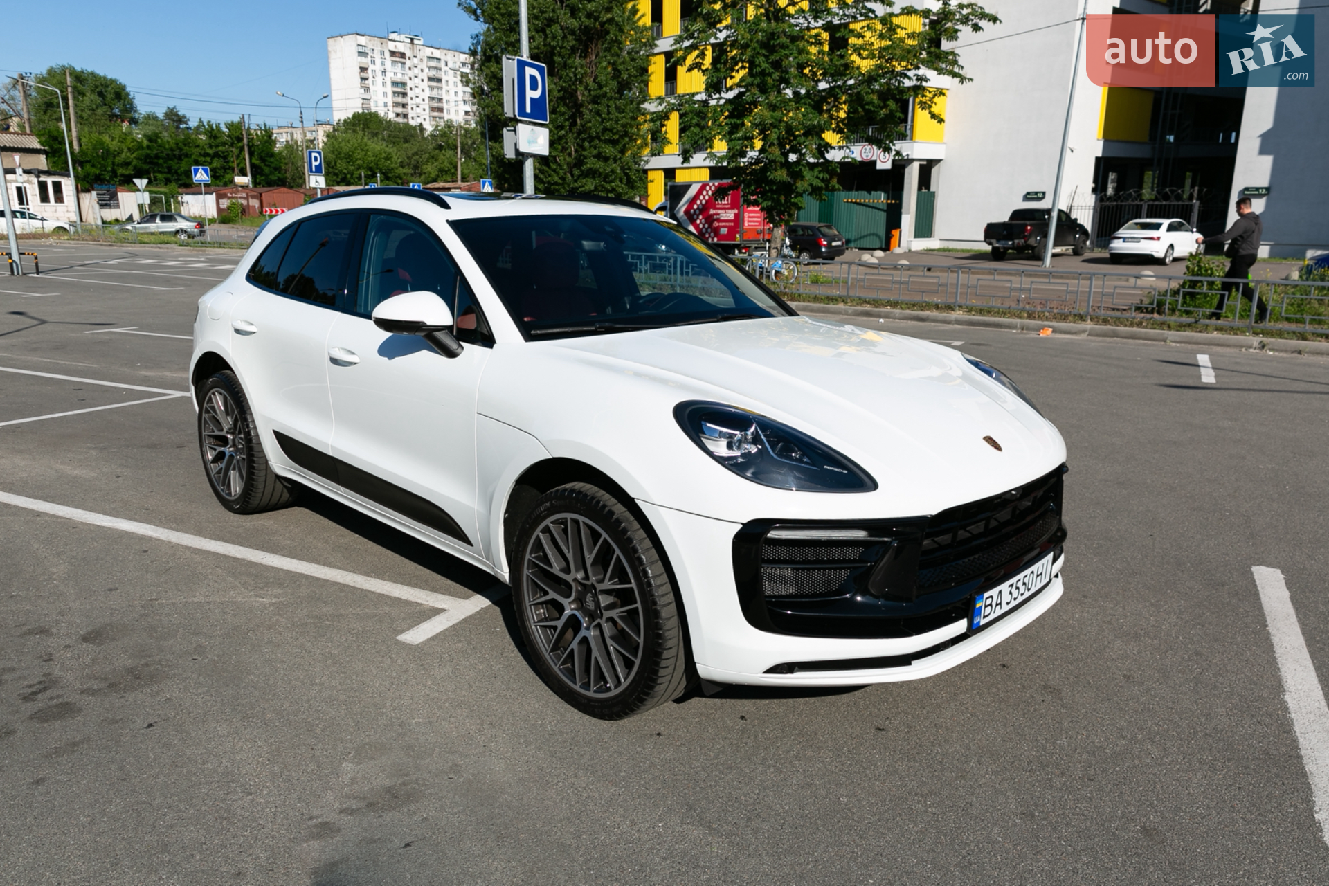 2020 Porsche Macan - мініатюра 3