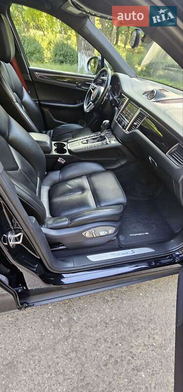 Внедорожник / Кроссовер Porsche Macan 2014 в Одессе
