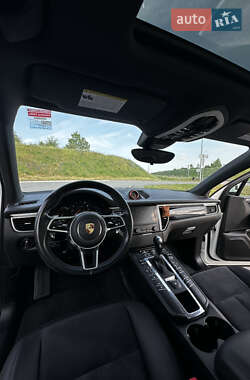 Внедорожник / Кроссовер Porsche Macan 2018 в 