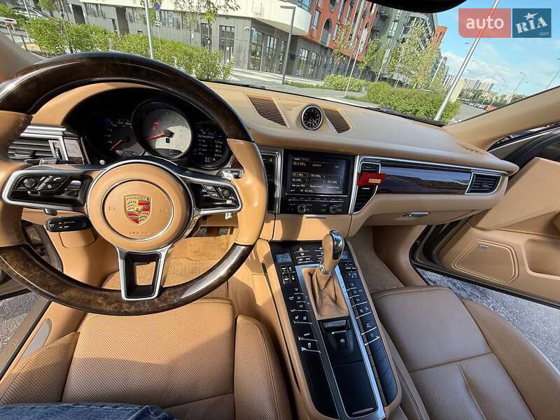 Внедорожник / Кроссовер Porsche Macan 2014 в Киеве