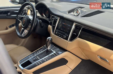 Внедорожник / Кроссовер Porsche Macan 2017 в 