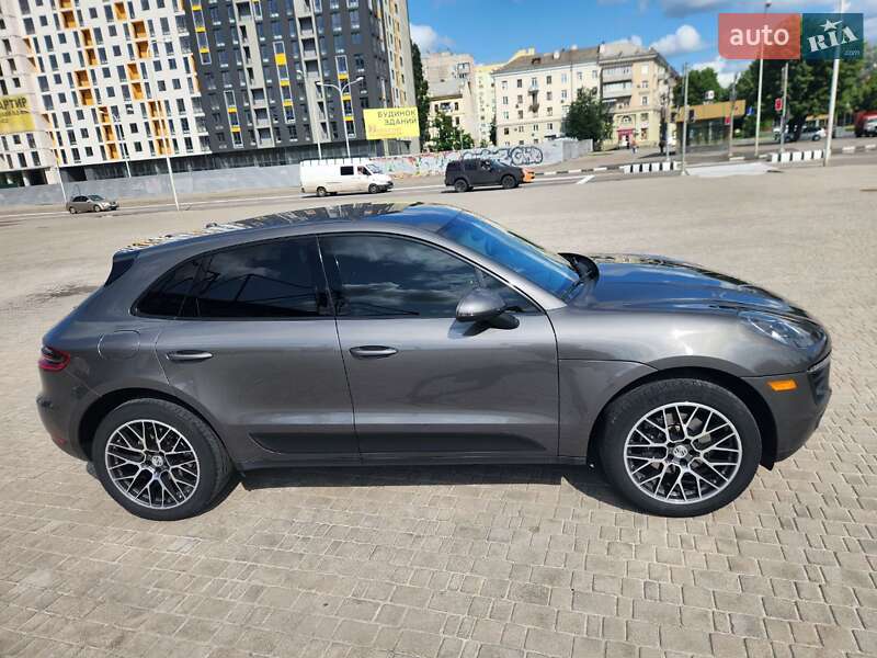 Внедорожник / Кроссовер Porsche Macan 2018 в Киеве