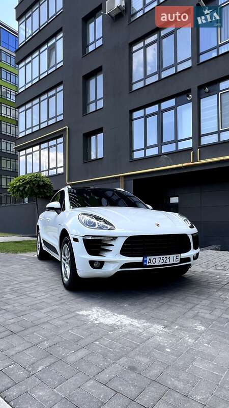 Внедорожник / Кроссовер Porsche Macan 2014 в 
