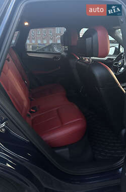 Внедорожник / Кроссовер Porsche Macan 2015 в 