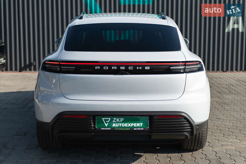 Внедорожник / Кроссовер Porsche Macan 2025 в Мукачево