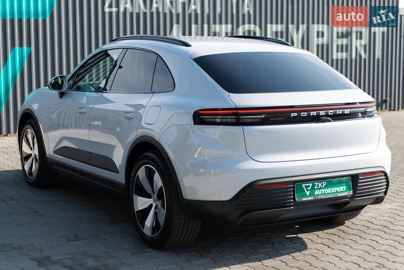 Внедорожник / Кроссовер Porsche Macan 2025 в Мукачево