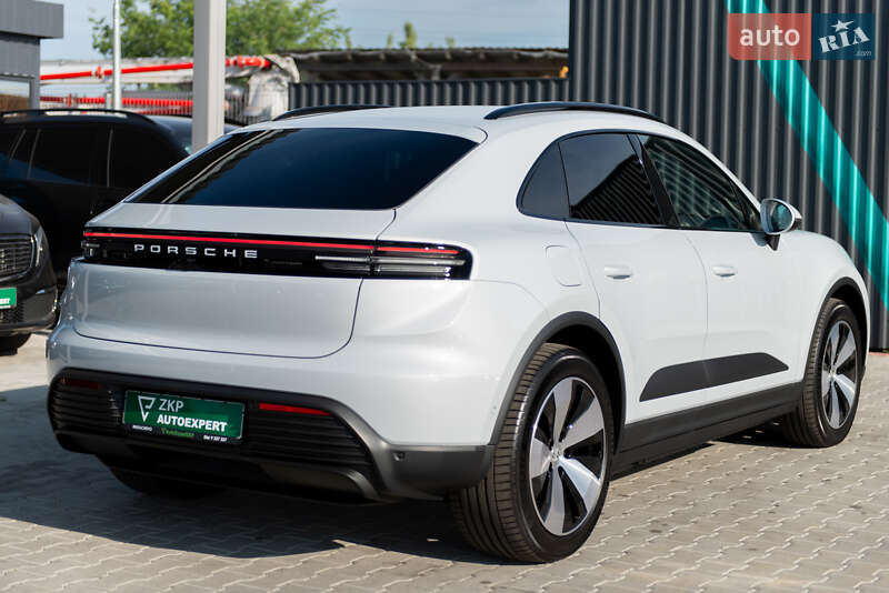 Внедорожник / Кроссовер Porsche Macan 2025 в Мукачево