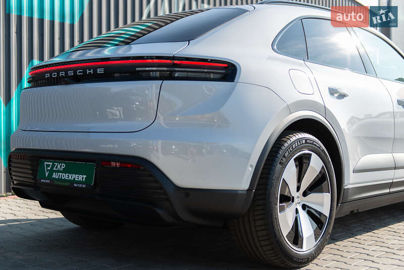 Внедорожник / Кроссовер Porsche Macan 2025 в Мукачево