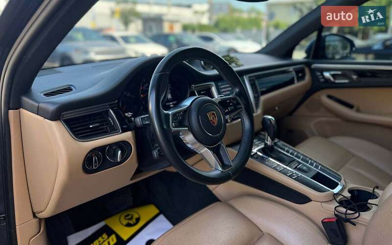Позашляховик / Кросовер Porsche Macan 2018 в Івано-Франківську