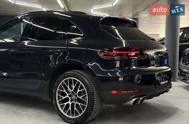 Внедорожник / Кроссовер Porsche Macan 2014 в 