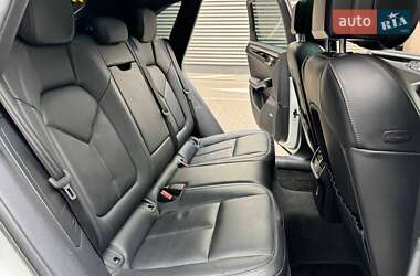 Внедорожник / Кроссовер Porsche Macan 2019 в 