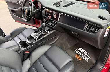 Внедорожник / Кроссовер Porsche Macan 2021 в 