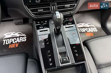 Внедорожник / Кроссовер Porsche Macan 2021 в 