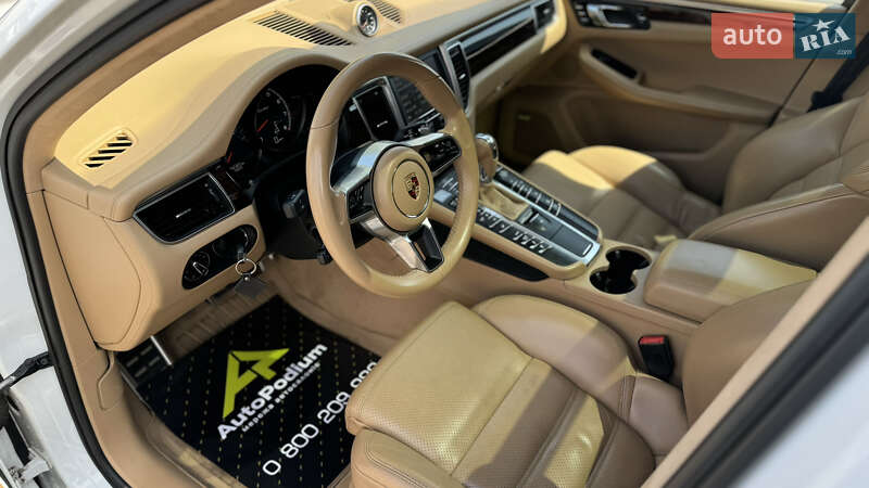 Внедорожник / Кроссовер Porsche Macan 2014 в Киеве