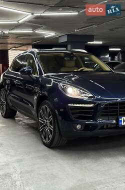 Внедорожник / Кроссовер Porsche Macan 2016 в 
