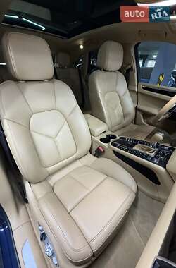 Внедорожник / Кроссовер Porsche Macan 2016 в 