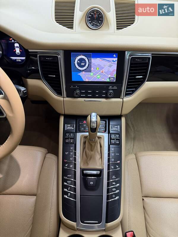 Внедорожник / Кроссовер Porsche Macan 2016 в Одессе