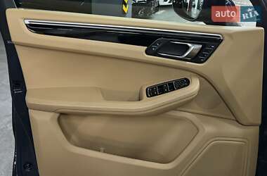 Внедорожник / Кроссовер Porsche Macan 2016 в 