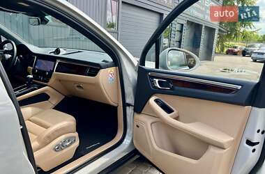 Внедорожник / Кроссовер Porsche Macan 2022 в 