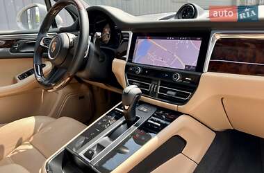 Внедорожник / Кроссовер Porsche Macan 2022 в 