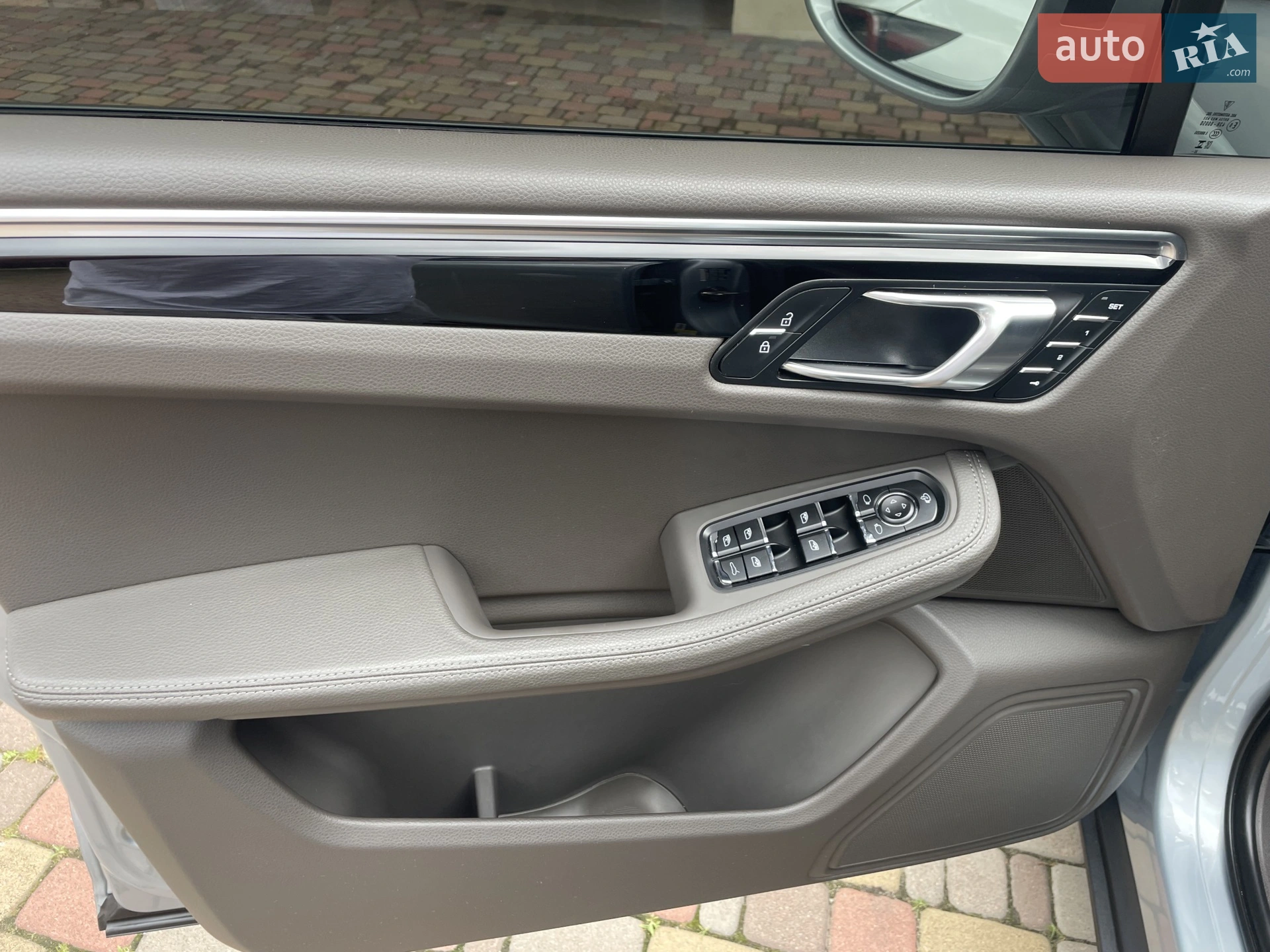Porsche Macan 2023 VIN WP1AA2A55PLB15966 фото оголошення 22 з 41