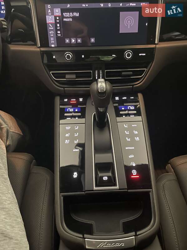 Позашляховик / Кросовер Porsche Macan 2023 в Києві