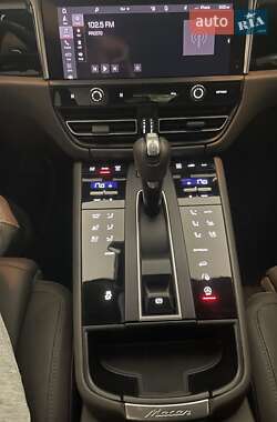Внедорожник / Кроссовер Porsche Macan 2023 в 