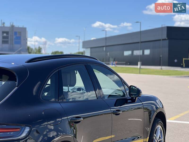 Внедорожник / Кроссовер Porsche Macan 2024 в Киеве