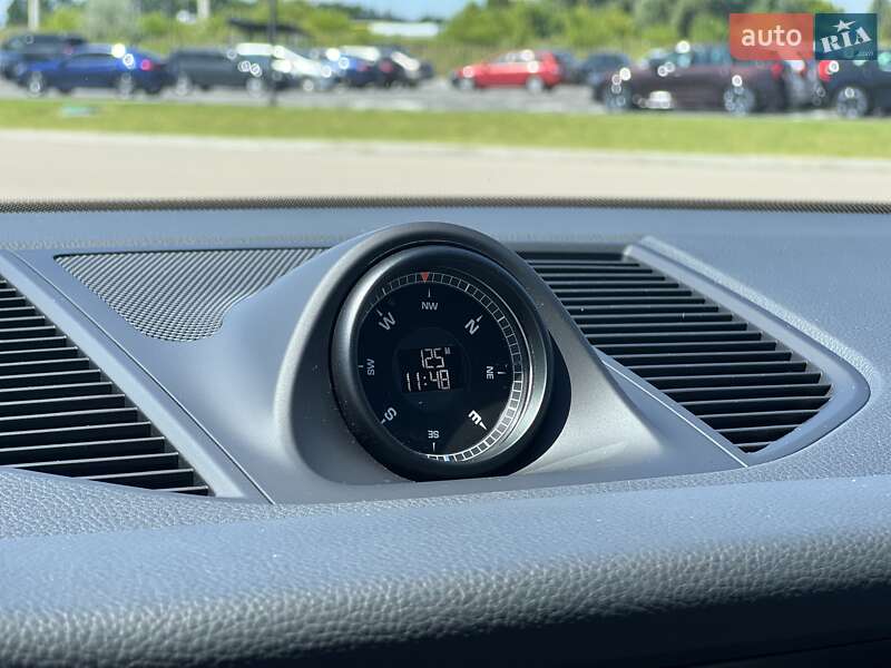 Внедорожник / Кроссовер Porsche Macan 2024 в Киеве