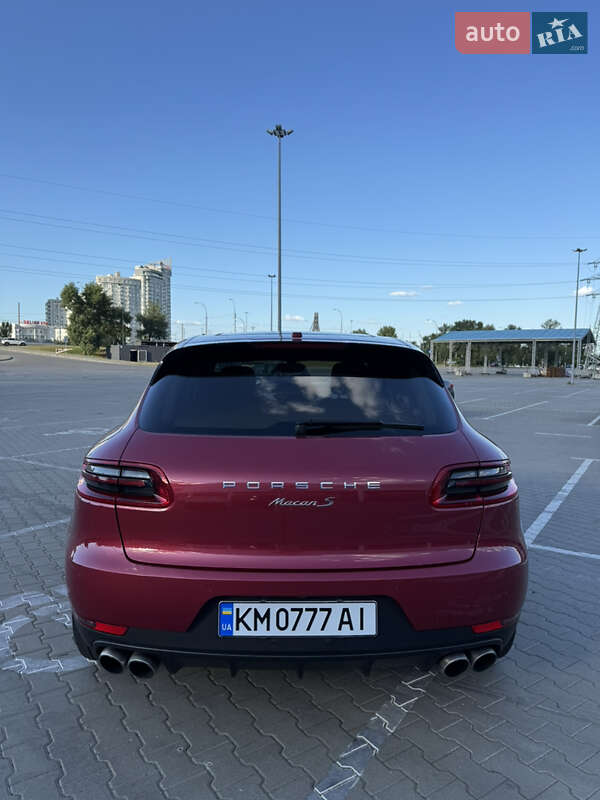 Позашляховик / Кросовер Porsche Macan 2015 в Києві