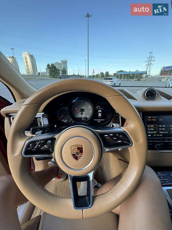 Позашляховик / Кросовер Porsche Macan 2015 в Києві