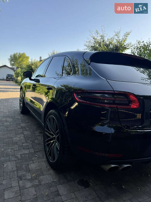 Позашляховик / Кросовер Porsche Macan 2015 в Івано-Франківську