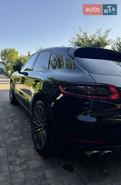 Внедорожник / Кроссовер Porsche Macan 2015 в 