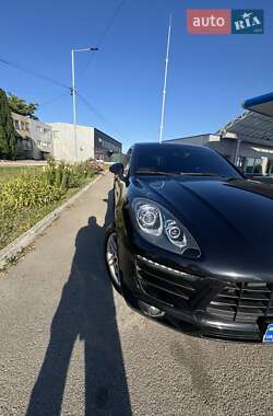 Внедорожник / Кроссовер Porsche Macan 2014 в 