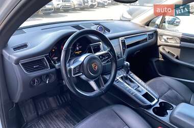 Внедорожник / Кроссовер Porsche Macan 2018 в 