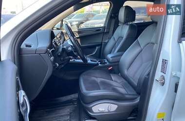 Внедорожник / Кроссовер Porsche Macan 2018 в 