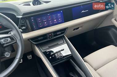 Внедорожник / Кроссовер Porsche Macan 2024 в 