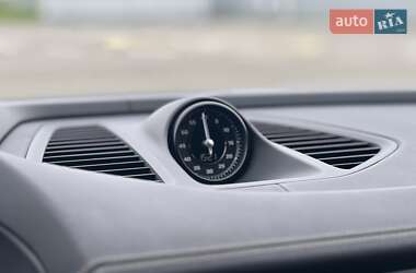 Внедорожник / Кроссовер Porsche Macan 2024 в 