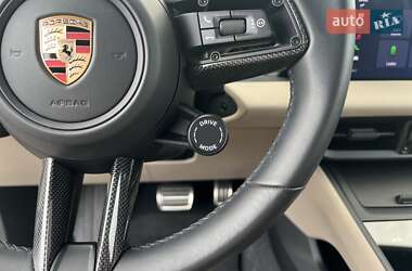 Внедорожник / Кроссовер Porsche Macan 2024 в 