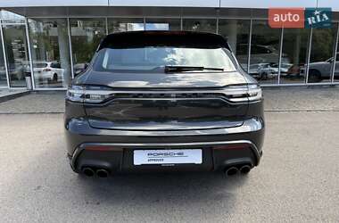 Внедорожник / Кроссовер Porsche Macan 2024 в 