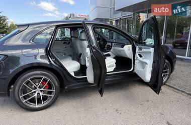 Внедорожник / Кроссовер Porsche Macan 2024 в 